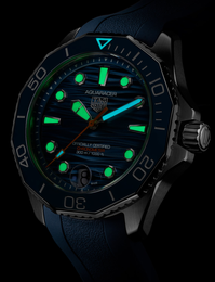 TAG Heuer Aquaracer Professional 300 GMT Rubber
