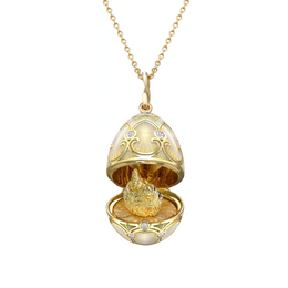 Faberge Palais Tsarskoye Selo Yellow Gold Locket With Hen Surprise