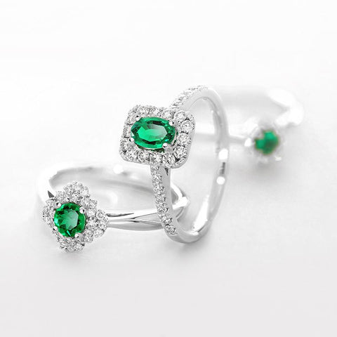 18ct White Gold 0.31ct Emerald and Diamond Ring. FEU-1490.