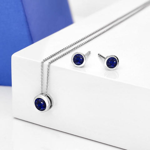 18ct White Gold 0.65ct Sapphire Martini Stud Earrings, FEU-2160.